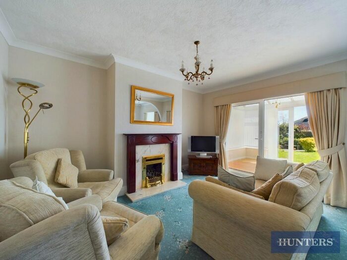 3 Bedroom Bungalow To Rent In Martongate, Bridlington, YO16