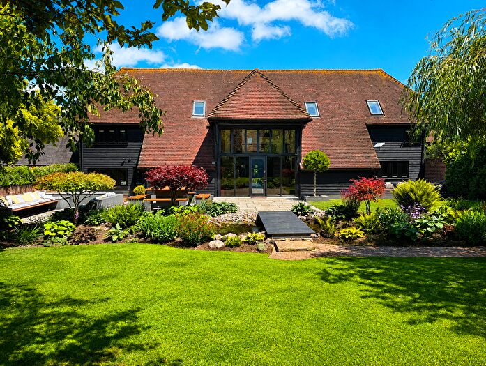 5 Bedroom Barn Conversion For Sale In Pett Road, Stockbury, ME9