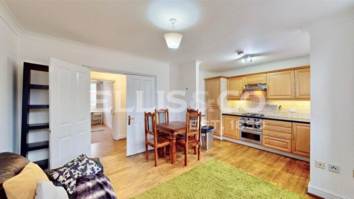 2 Bedroom Apartment To Rent In Tower Bridge Mews, Harrow, HA1
