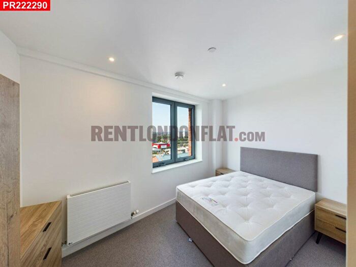 2 Bedroom Flat To Rent In Bromley-by-Bow – Bedrooms Flat, E3