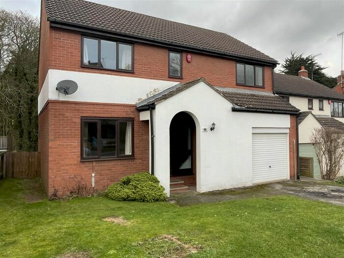 4 Bedroom Detached House To Rent In Pinewood Drive, Scarborough, YO12