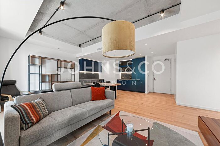 2 Bedroom Flat To Rent In Dulke House, Goodluck Hope, London, E14