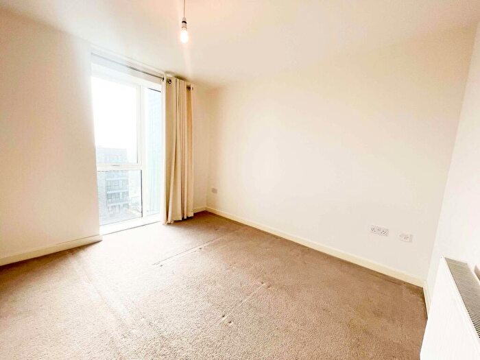 1 Bedroom Flat To Rent In Windsor Road, SL1