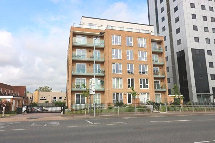 2 Bedroom Apartment To Rent In Highbanks, Southchurch Avenue, Southend-on-Sea, Essex, SS1