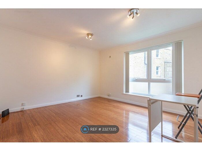 1 Bedroom Flat To Rent In Ferris Road, London, SE22