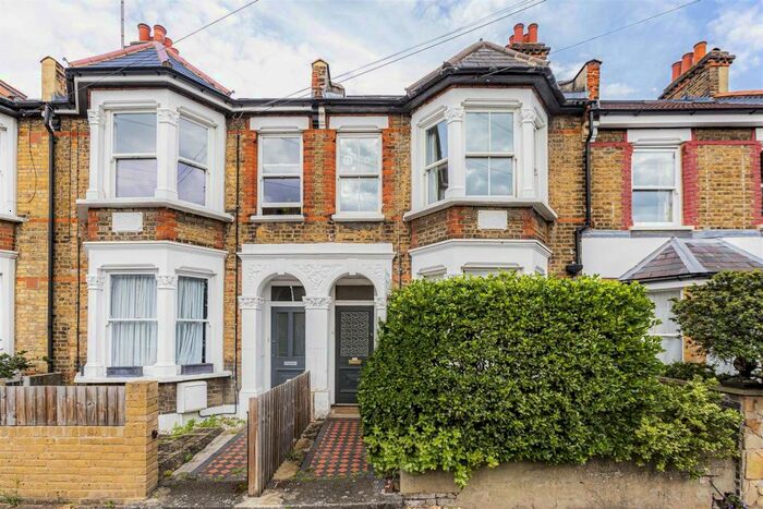 1 Bedroom Flat To Rent In Beulah Road, Walthamstow, London, E17