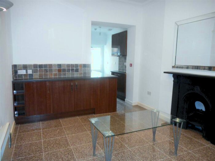 1 Bedroom Apartment To Rent In Albany Road, Cardiff, CF24