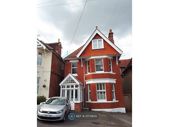 1 Bedroom Flat To Rent In Beaulieu Road, Bournemouth, BH4