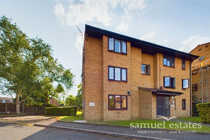 Studio To Rent In Hogarth Crescent, Colliers Wood, SW19