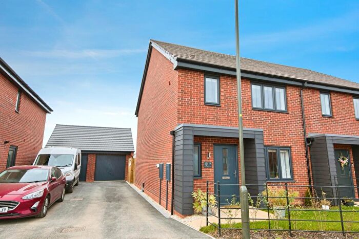 3 Bedroom Semi-Detached House For Sale In Vicar Wood Way, Derby, DE22