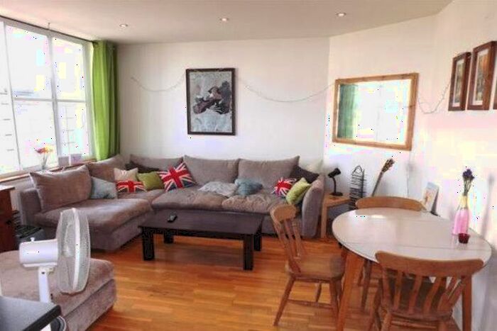 1 Bedroom Flat To Rent In Coopers Mews, Beckenham, BR3