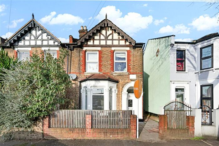 1 Bedroom Flat To Rent In Eldon Road, Walthamstow, London, E17