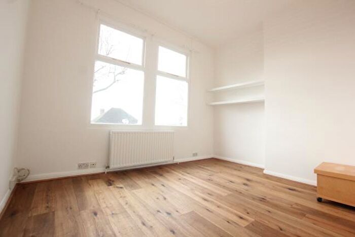 2 Bedroom Flat To Rent In Mountview Road, Crouch Hill, N4