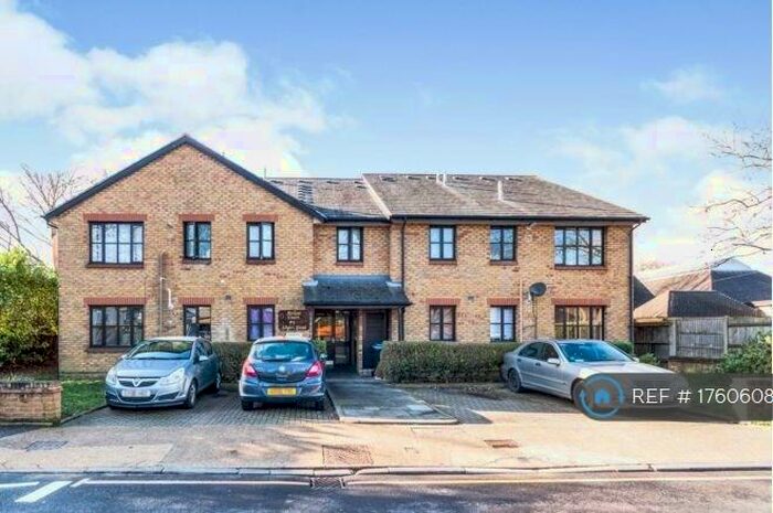 1 Bedroom Flat To Rent In Albert Road, Kingston Upon Thames, KT1