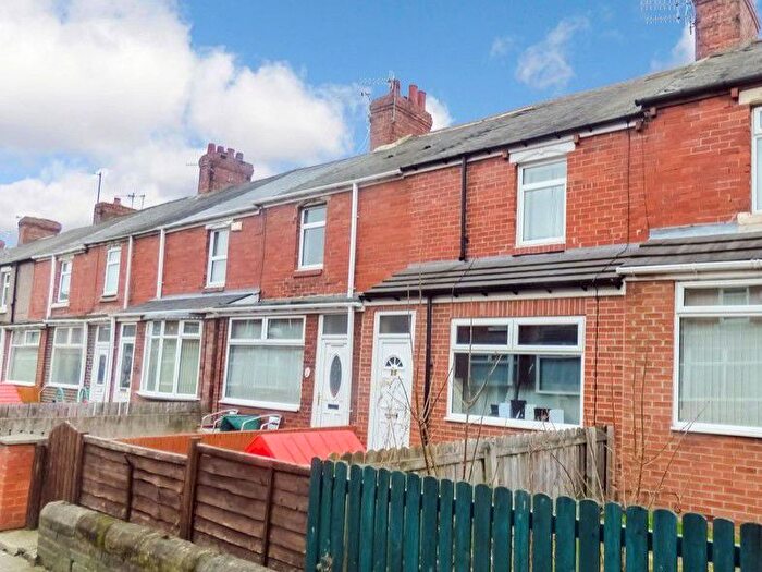 2 Bedroom Terraced House For Sale In Kelvin Gardens, Dunston, Gateshead, NE11