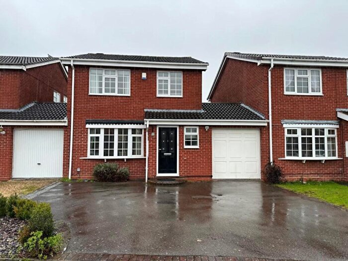 3 Bedroom Link Detached House To Rent In Luddington Road, Solihull, B92