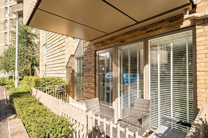 2 Bedroom Apartment For Sale In Dixie Court, Adenmore Road, London, SE6