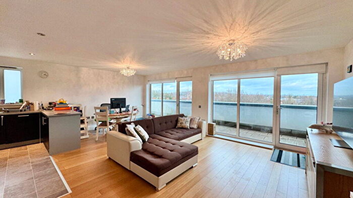 2 Bedroom Maisonette For Sale In Baily, Park Way, Newbury, RG14