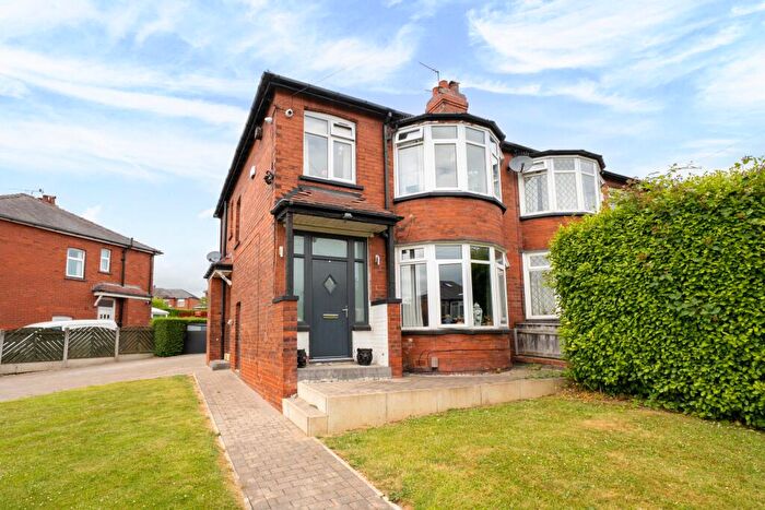 3 Bedroom Semi-Detached House For Sale In Montagu Gardens, Oakwood, Leeds, LS8