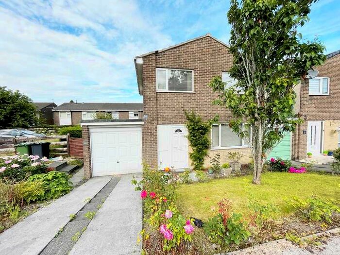 3 Bedroom Semi Detached House For Sale In 49 Calder Drive, Kendal, LA9