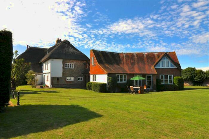 5 Bedroom Semi-Detached House To Rent In East Wing, Neals Farm House, Lower Bognor Road, Lagness, Chichester, PO20