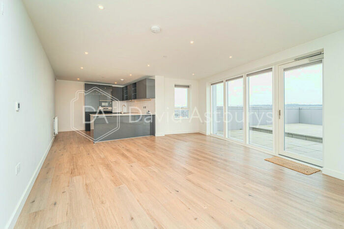 2 Bedroom Penthouse To Rent In Mary Neuner Road, Crouch End, London, N8