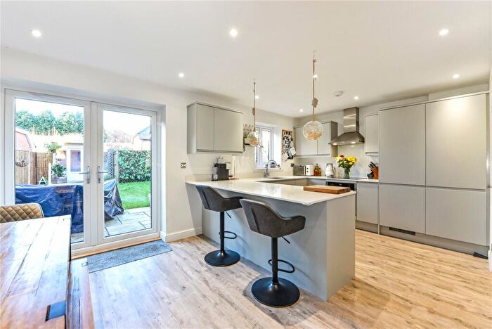 3 Bedroom Detached House For Sale In Lovedean Lane, Lovedean, Hampshire, PO8