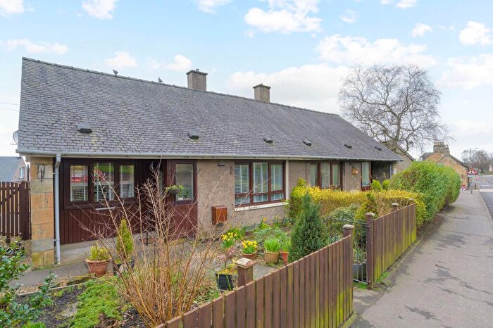1 Bedroom Semi-Detached Bungalow For Sale In Toll Road, Kincardine, FK10