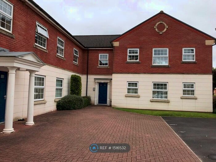 2 Bedroom Flat To Rent In Highland Drive, Chorley, PR7