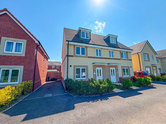 3 Bedroom Semi-Detached House To Rent In Garnet Road, Bridgwater, Somerset, TA6