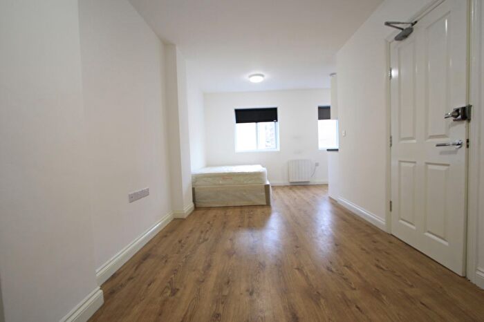 Studio To Rent In Walworth Place, London, SE17