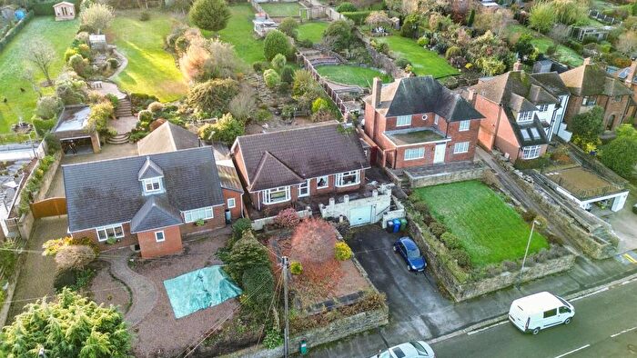 2 Bedroom Detached Bungalow For Sale In Handley Road, New Whittington, Chesterfield, S43