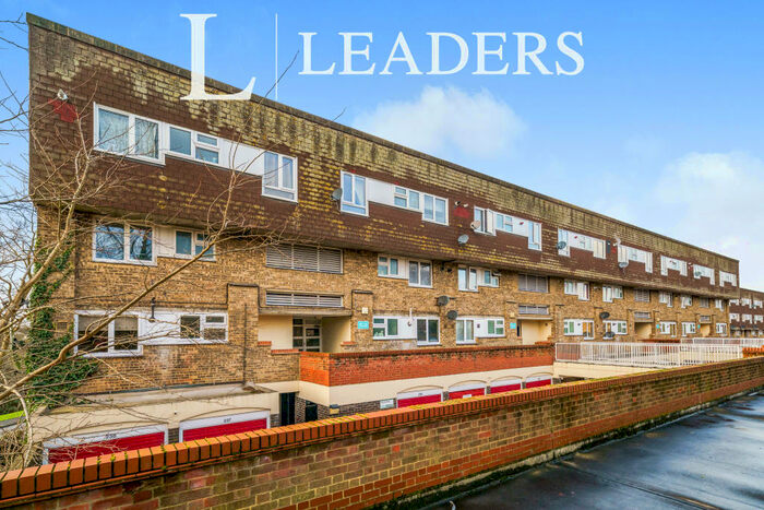 1 Bedroom Flat To Rent In Moorfield, CM18