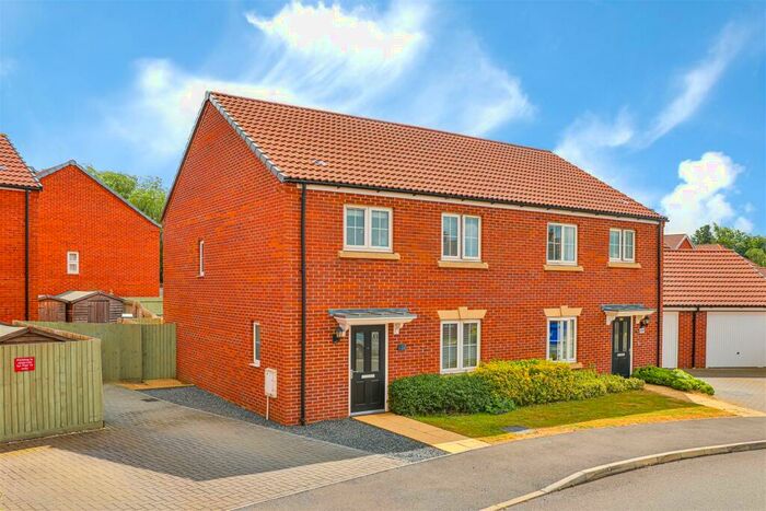 3 Bedroom Semi-Detached House To Rent In Pryor Road, Kettering, NN15