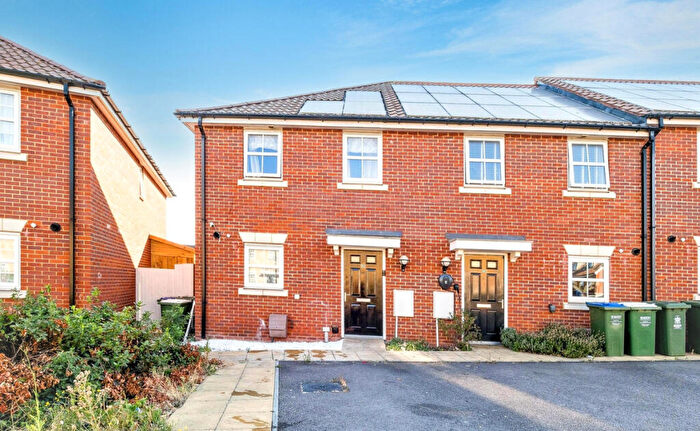 3 Bedroom End Of Terrace House For Sale In Slade Green Road, Erith, DA8