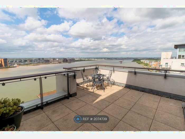 2 Bedroom Flat To Rent In Erebus Drive, London, SE28