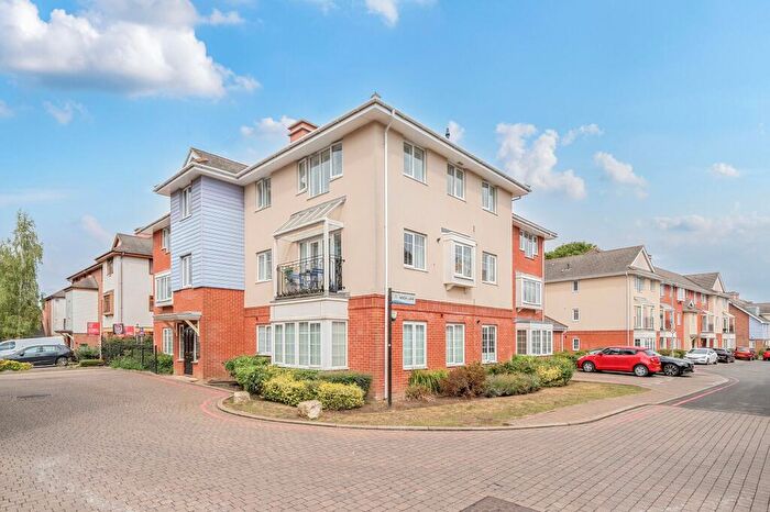2 Bedroom Flat For Sale In Flowers Avenue, Ruislip, HA4