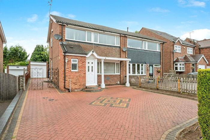 3 Bedroom Semi-Detached House For Sale In Nearfield Road, Bessacarr, Doncaster, DN4