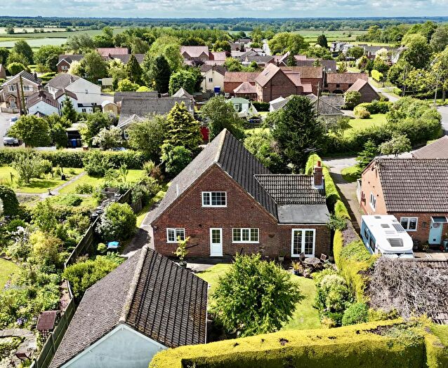 4 Bedroom Detached House For Sale In Canty Nook, Grasby, Lincolnshire, DN38