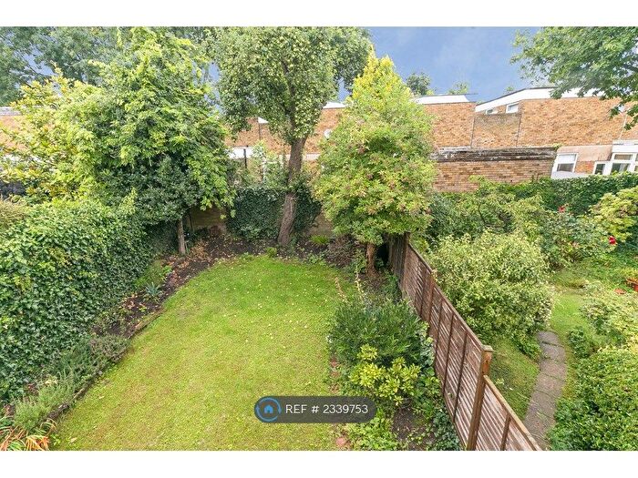 1 Bedroom Flat To Rent In Kingsmead Road, London, SW2