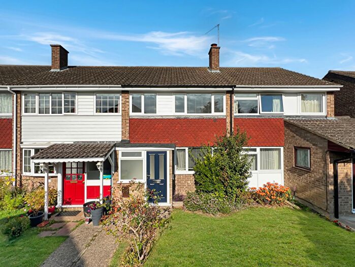 3 Bedroom Terraced House For Sale In Burnham Close, Cambridge, CB1