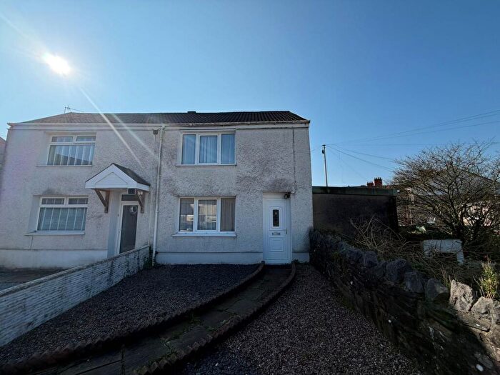2 Bedroom Semi Detached House To Rent In Quar Road, Neath, Neath Port Talbot., SA11