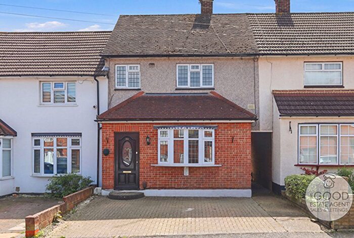 2 Bedroom Terraced House To Rent In Ibbetson Path, Loughton, IG10