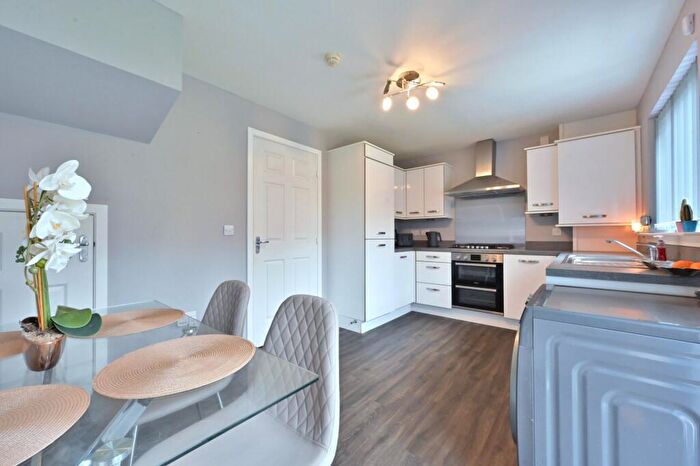 3 Bedroom End Of Terrace House For Sale In Craigmuir Drive, Bishopton, PA7