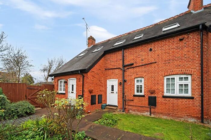 1 Bedroom Flat For Sale In Windsor, Berkshire, SL4