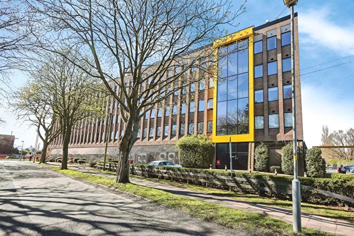 2 Bedroom Flat For Sale In Coventry Road, Sheldon, Birmingham, B26