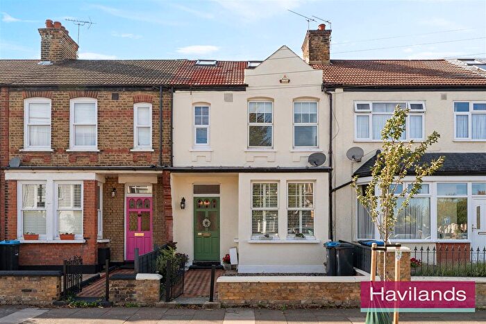 4 Bedroom Property For Sale In Ladbroke Road, Enfield, EN1