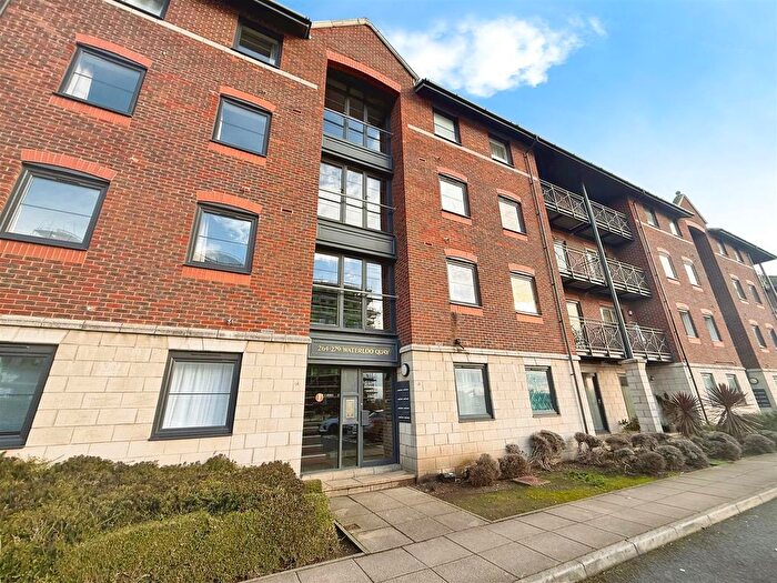 2 Bedroom Flat To Rent In Waterloo Road, Liverpool, L3