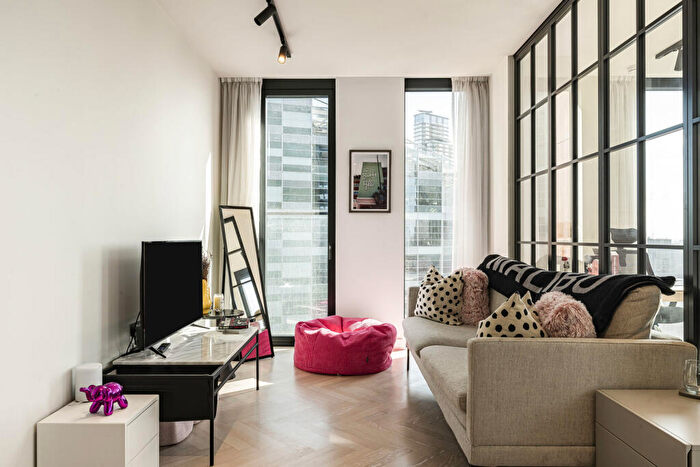 2 Bedroom Apartment To Rent In Sun Street, London, EC2A