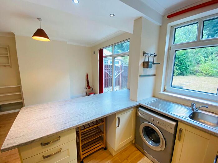 3 Bedroom Semi-Detached House To Rent In Granville Road, S2